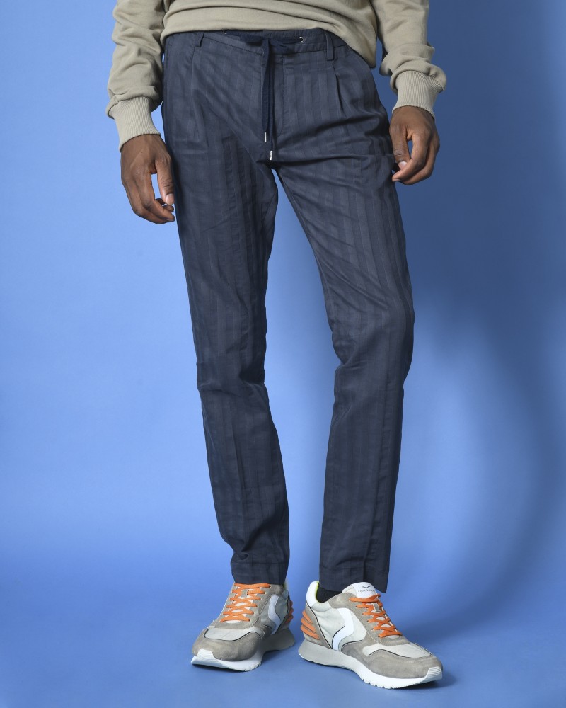 Pantalon droit en sergé de tencel mélangé Ly Adams