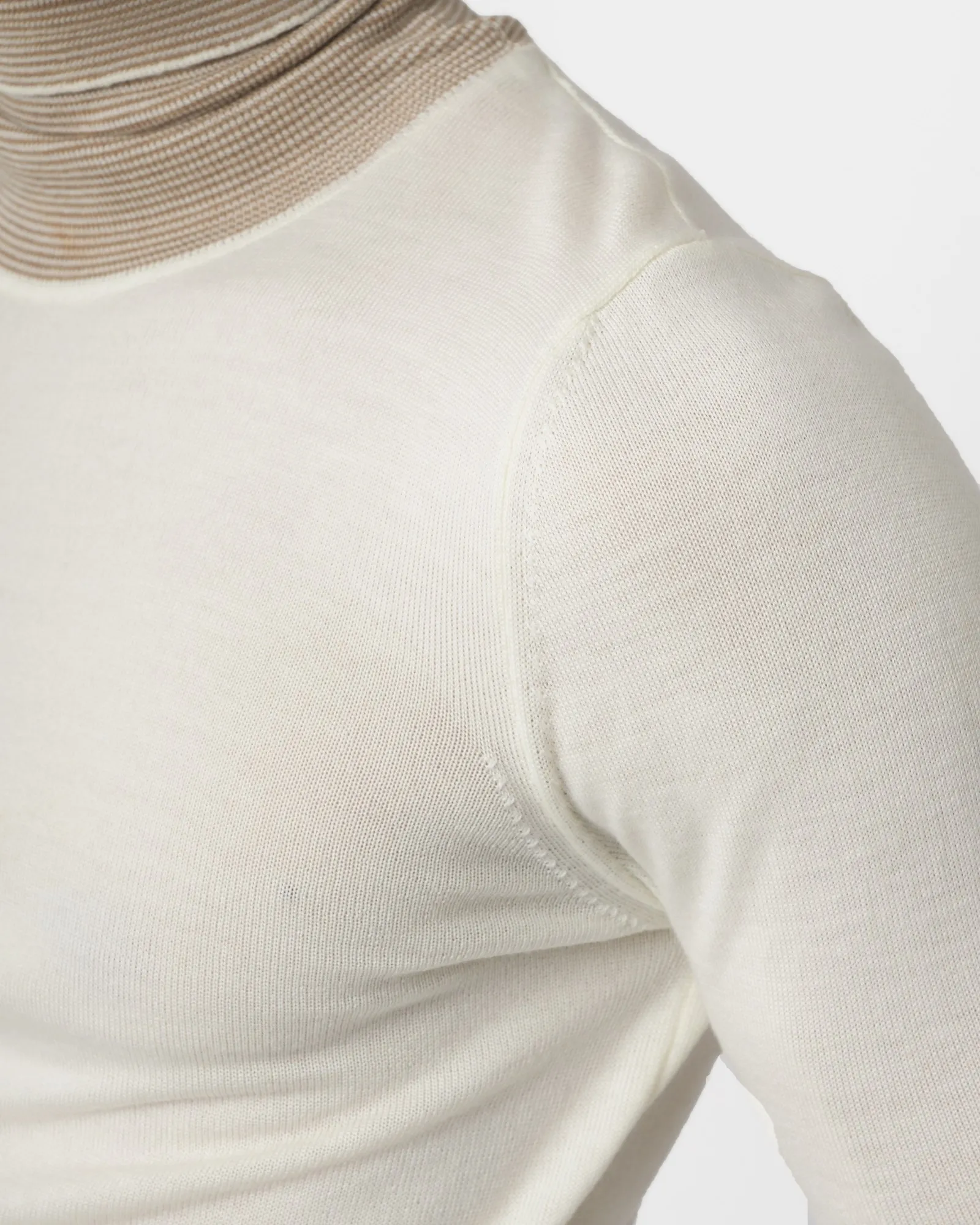 Pull à col roulé Vneck 