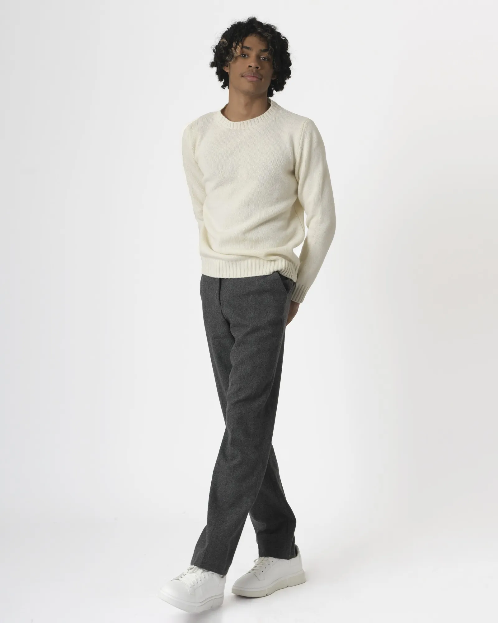 Pantalon gris anthracite en laine 120% Lino