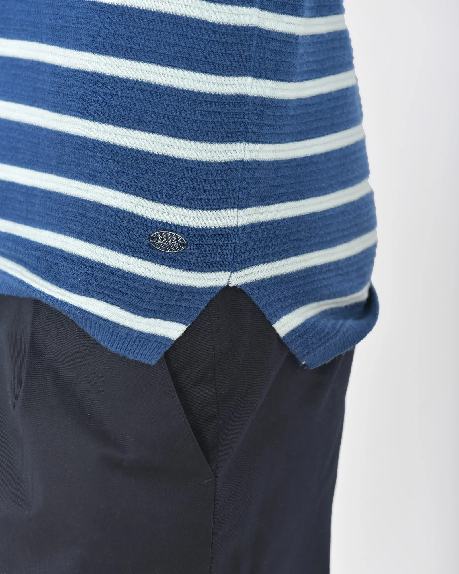 Pull à rayures bleues et blanches Scotch & Soda