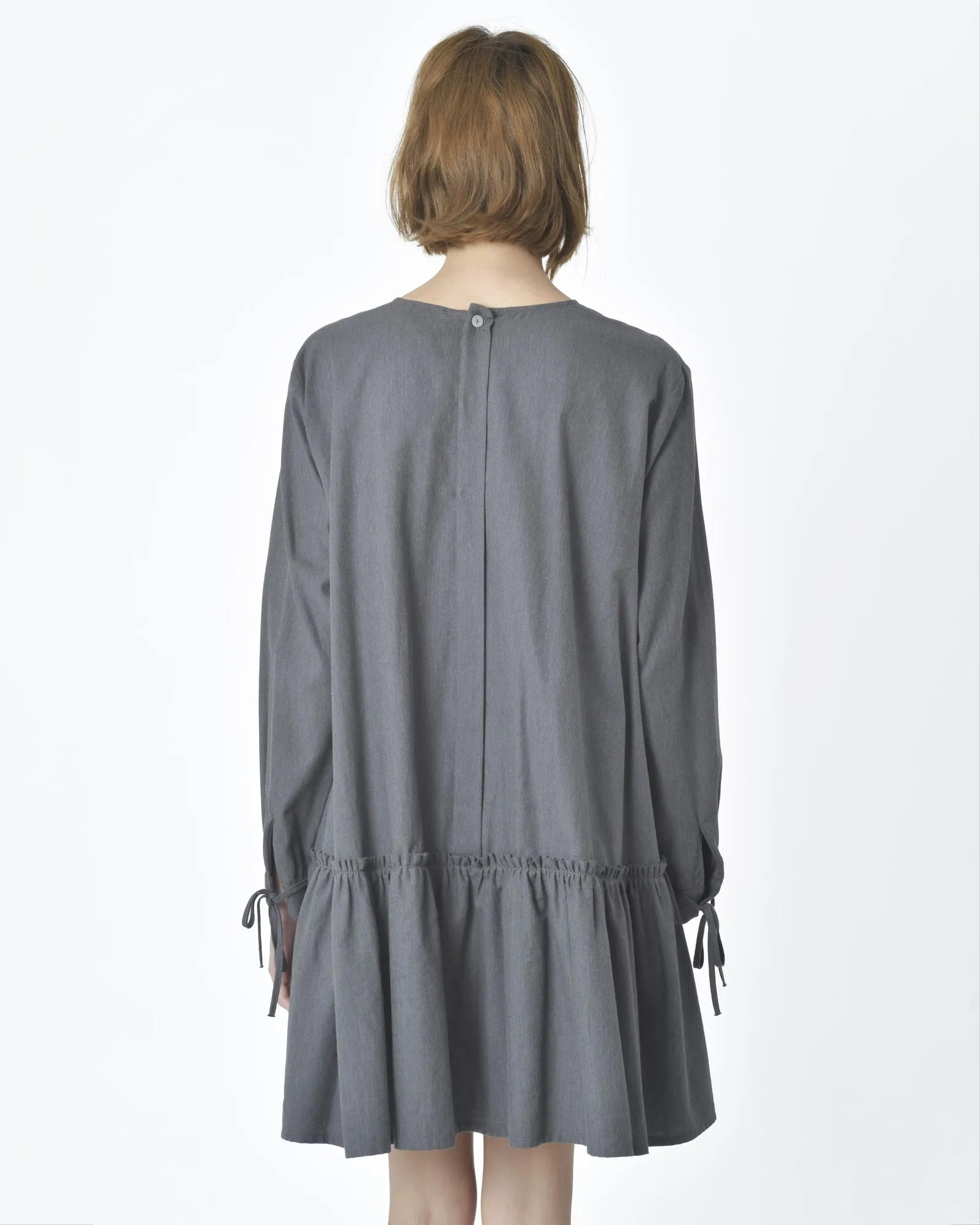 Robe courte grise à volants Bohelle 