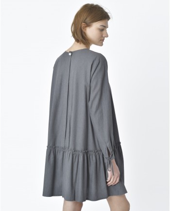 Robe courte grise à volants Bohelle 