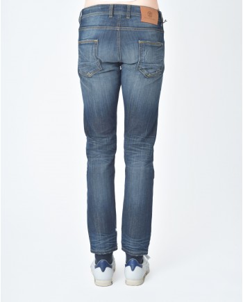 Jean denim délavé détail bordure de poche orange 3D