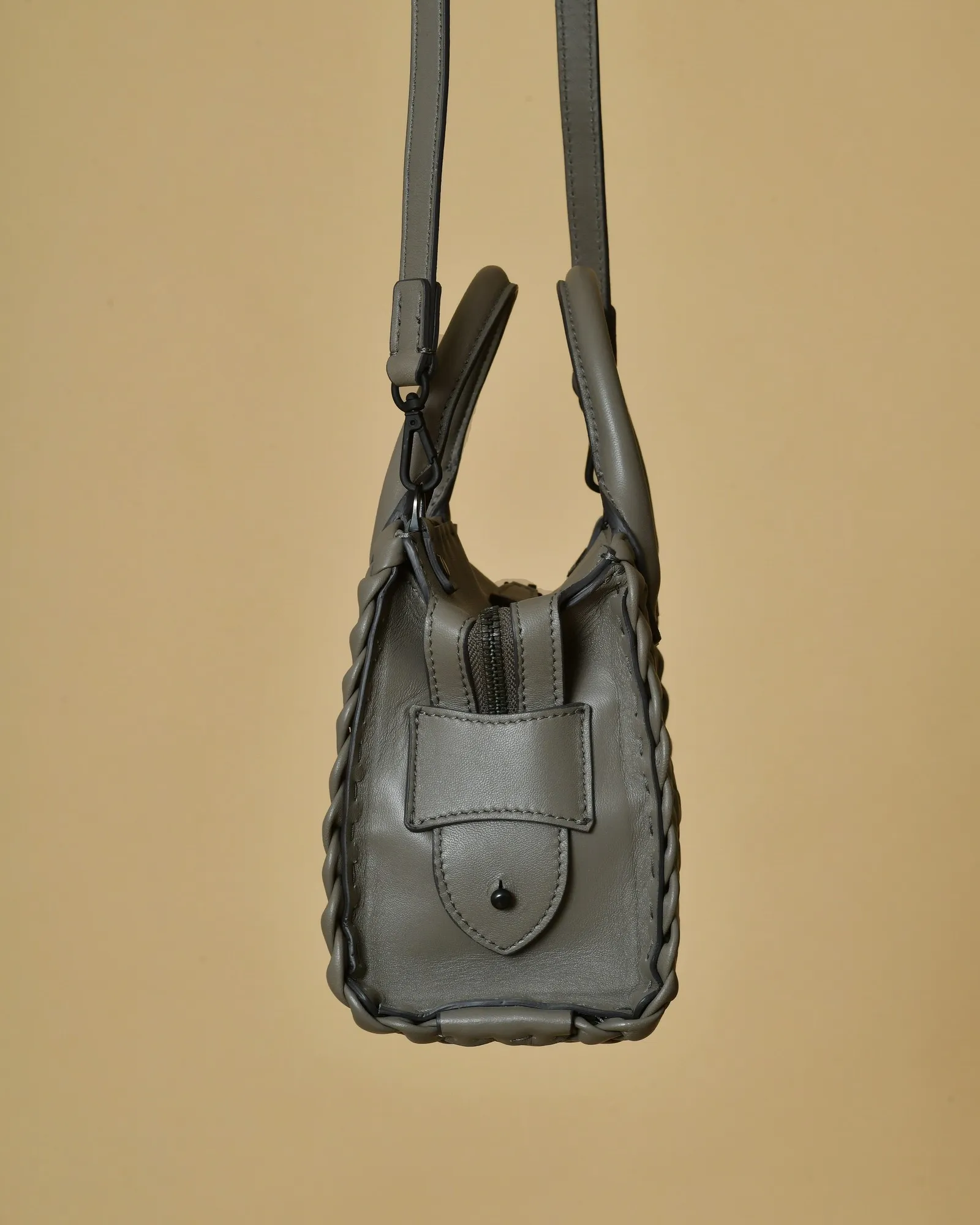 Sac à main en cuir tressé gris Falorni