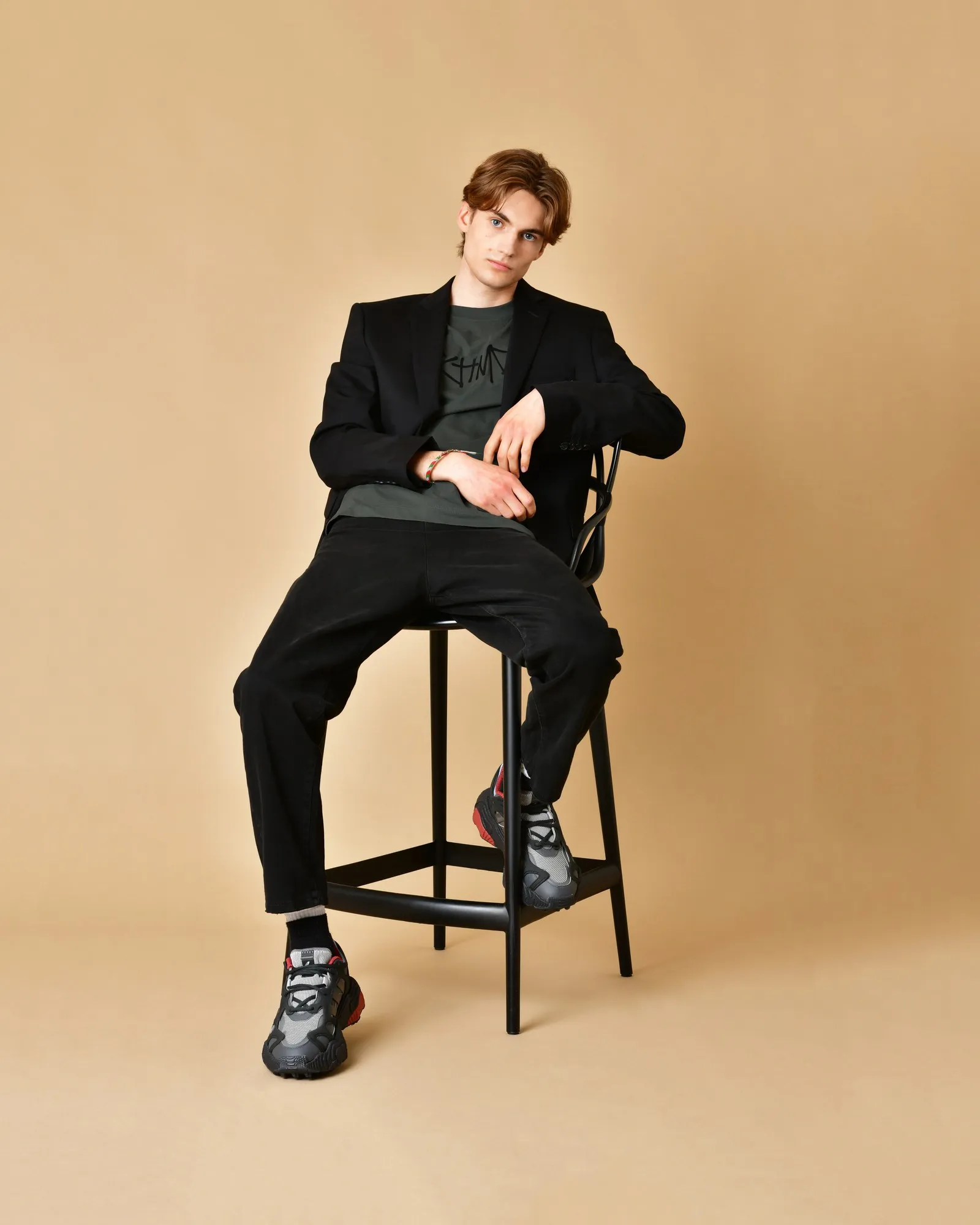 Blazer en laine vierge avec détail piercing John Richmond