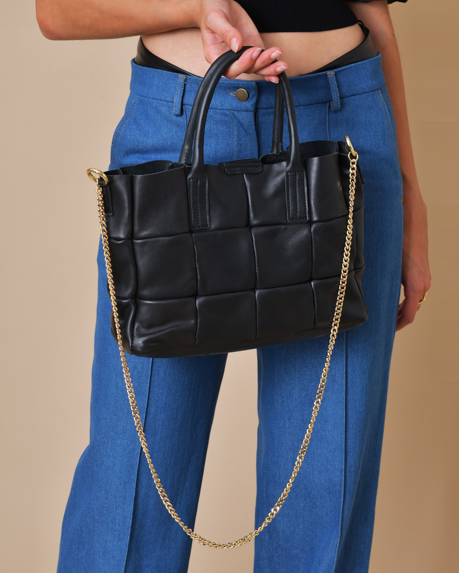 Sac à main en cuir lisse noir matelassé Falorni 