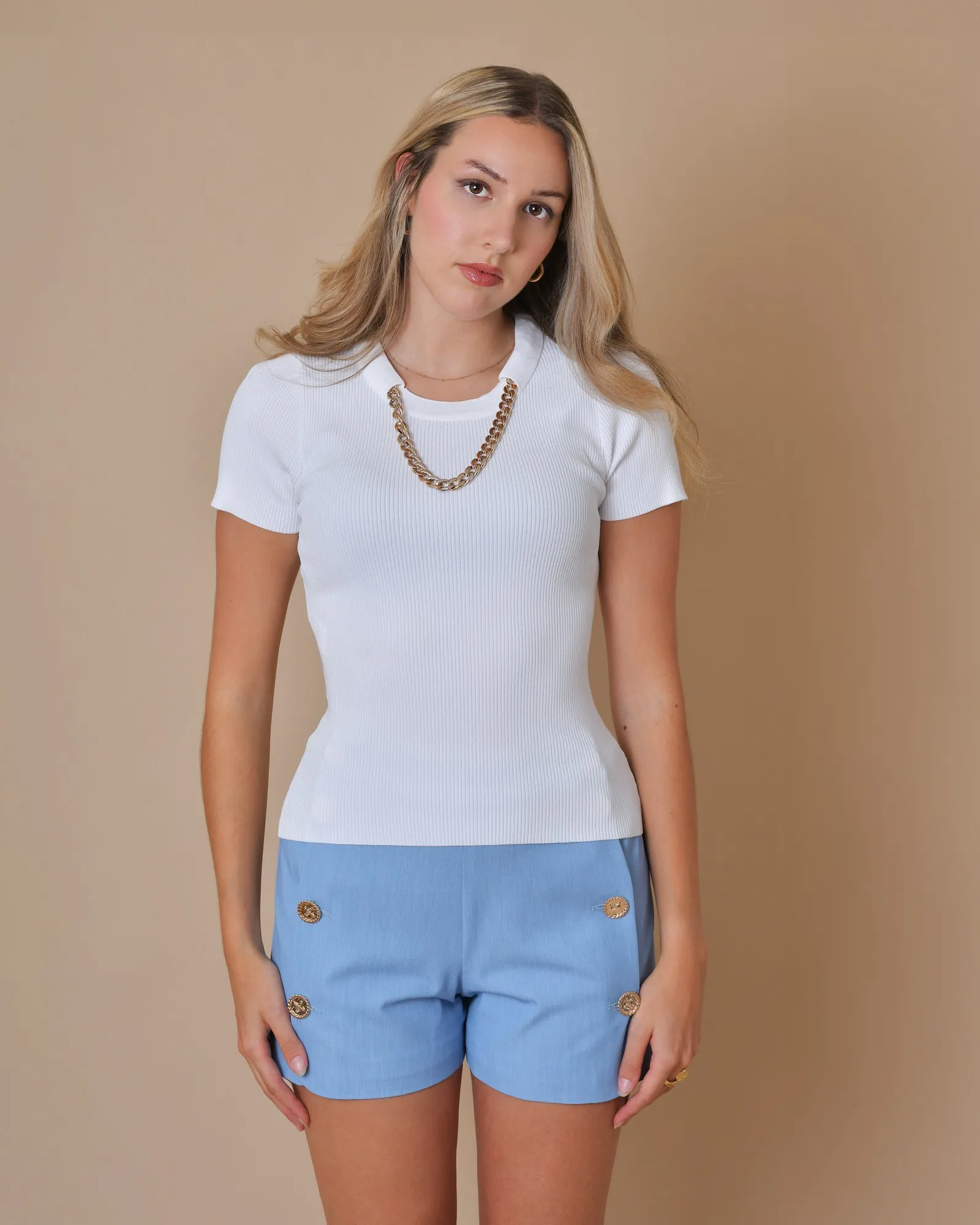 Top côtelé avec collier en chaîne dorée Edward Achour