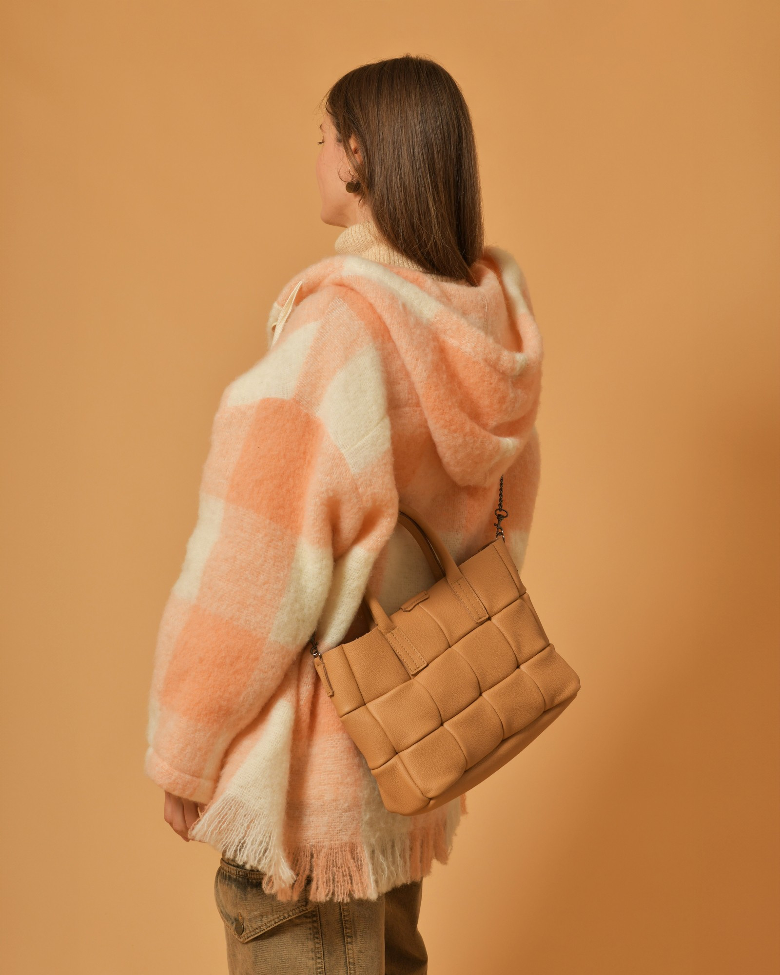Sac à main en cuir texturé camel matelassé Falorni 