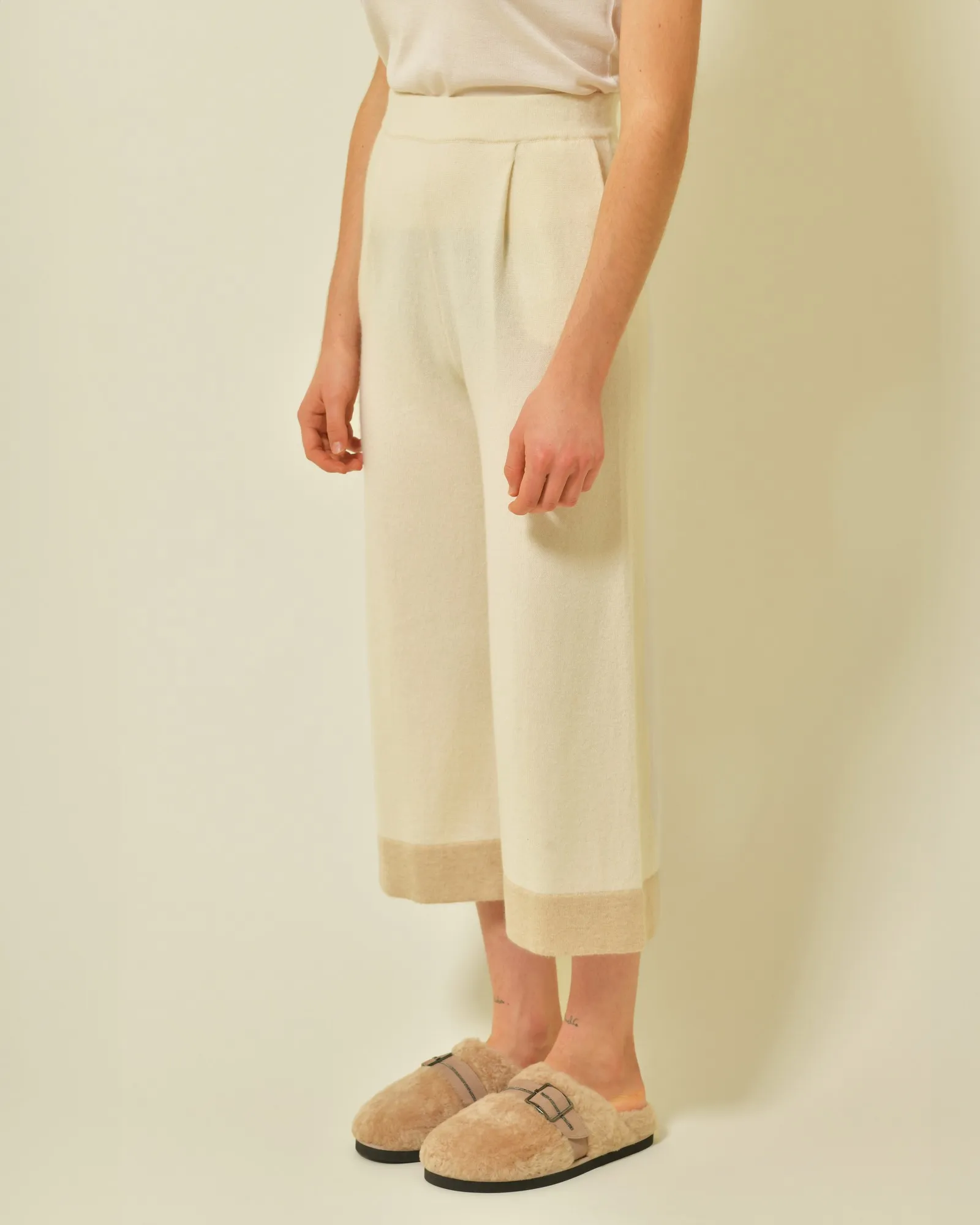 Pantalon en cachemire beige Fabiana Filippi