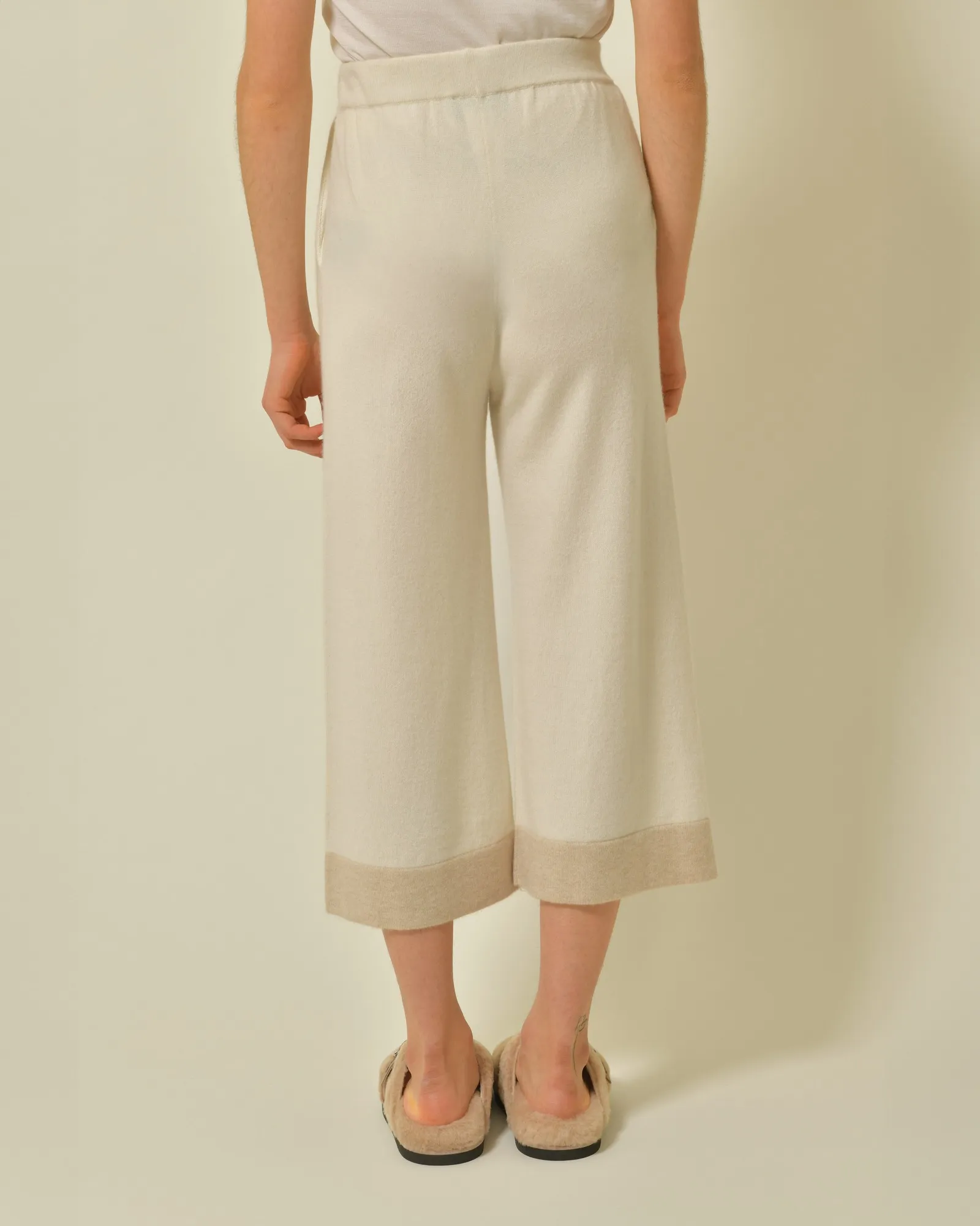 Pantalon en cachemire beige Fabiana Filippi