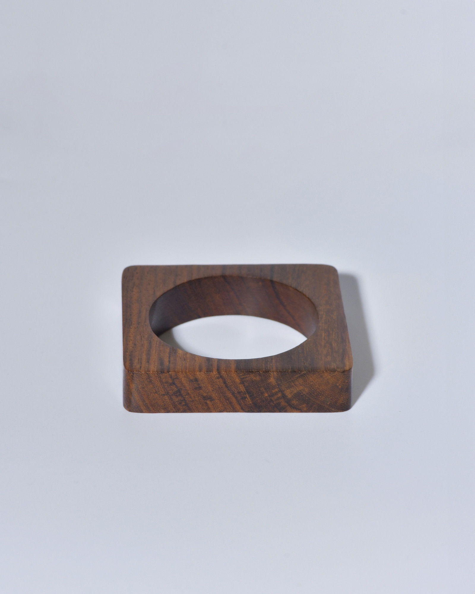 Bracelet carré en bois Liviana Conti