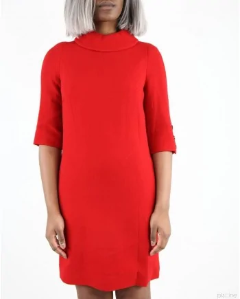 Robe rouge élégante à col roulé châle Edward Achour 