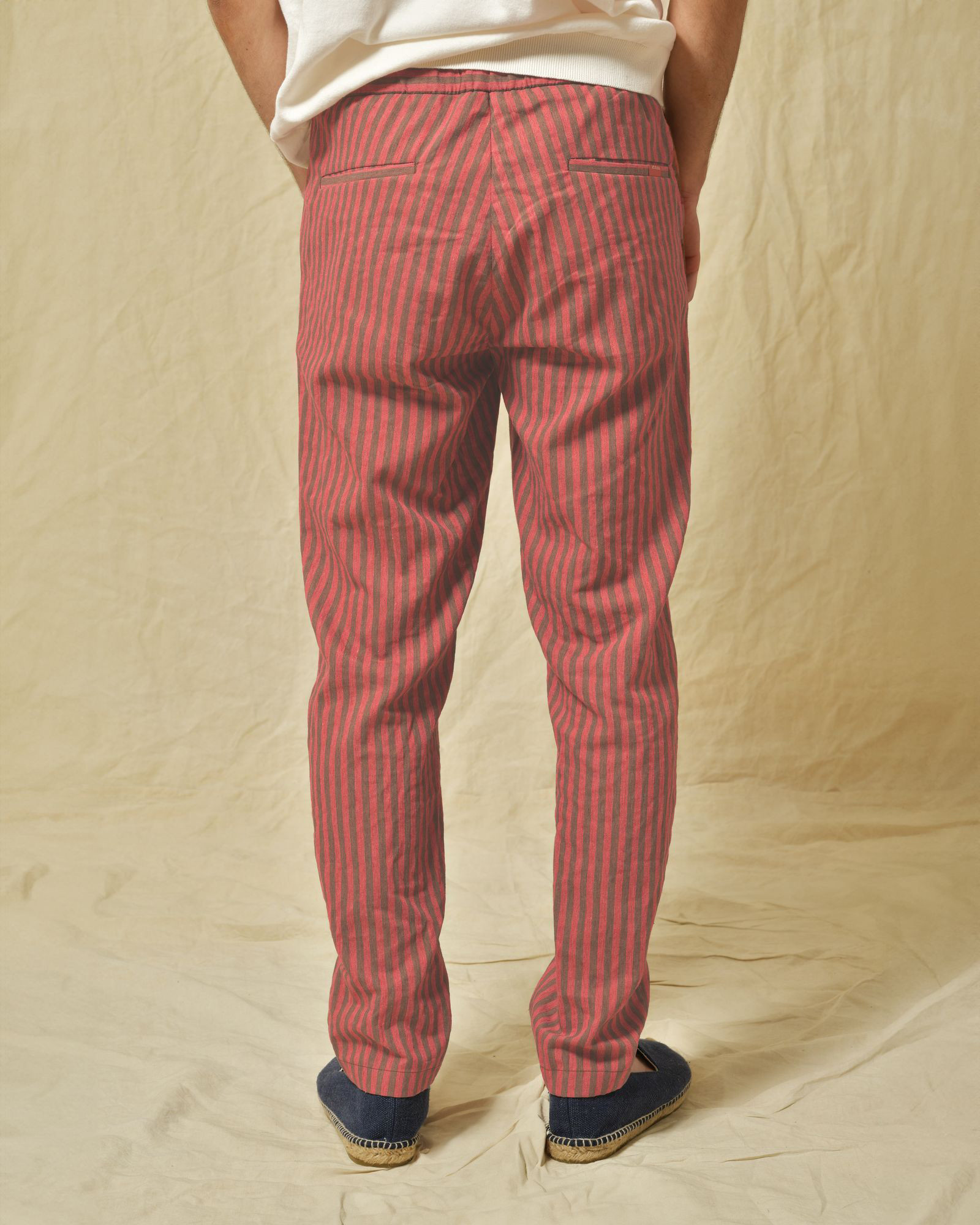 Pantalon en coton rouge à rayures AT.P.CO