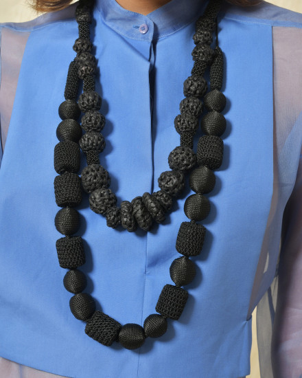 Collier à franges en raphia Liviana Conti