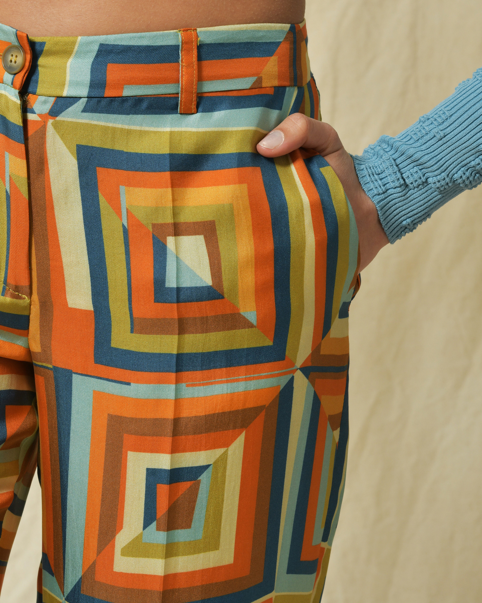 Pantalon à motifs géométrique Co.Go