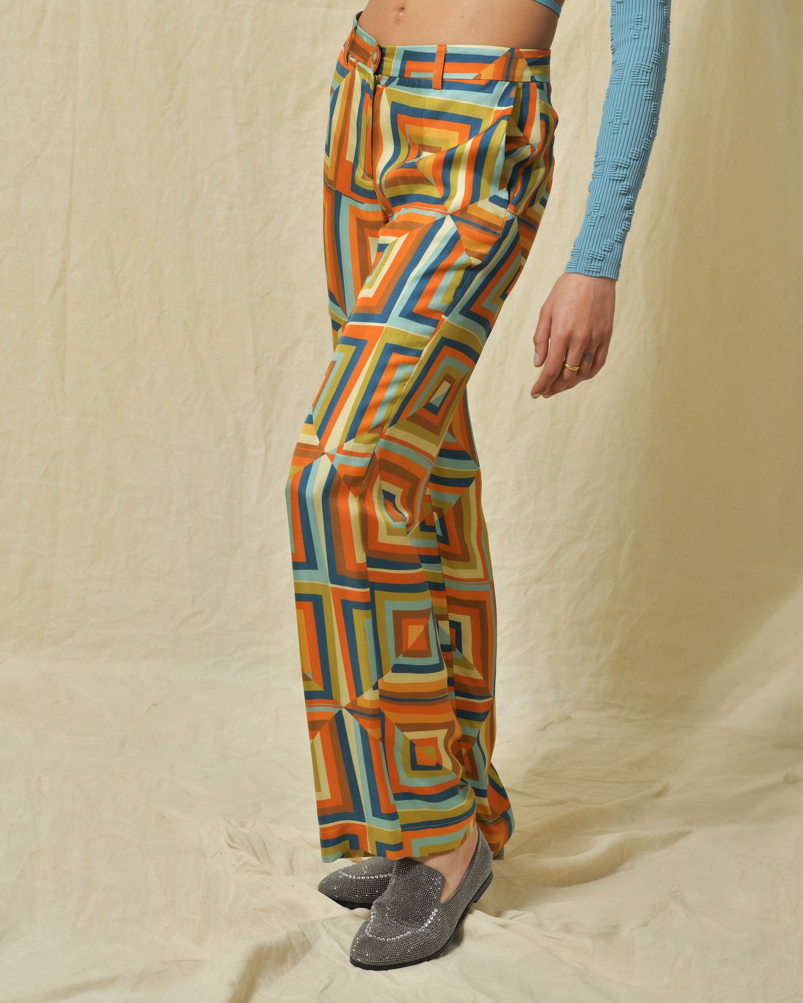 Pantalon à motifs géométrique Co.Go