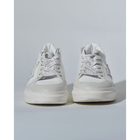 Baskets en cuir à détail étoilé Lorena Antoniazzi