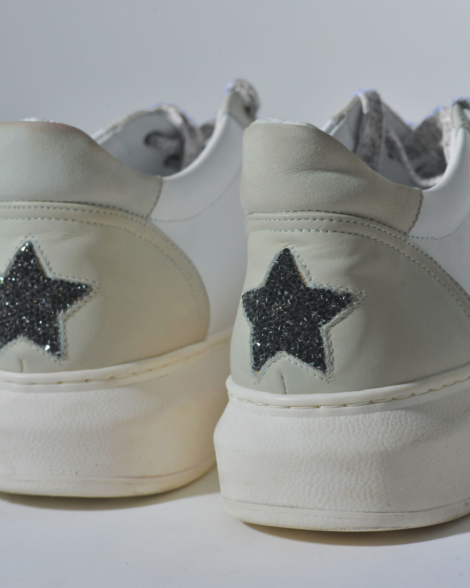 Baskets en cuir à détail étoilé Lorena Antoniazzi