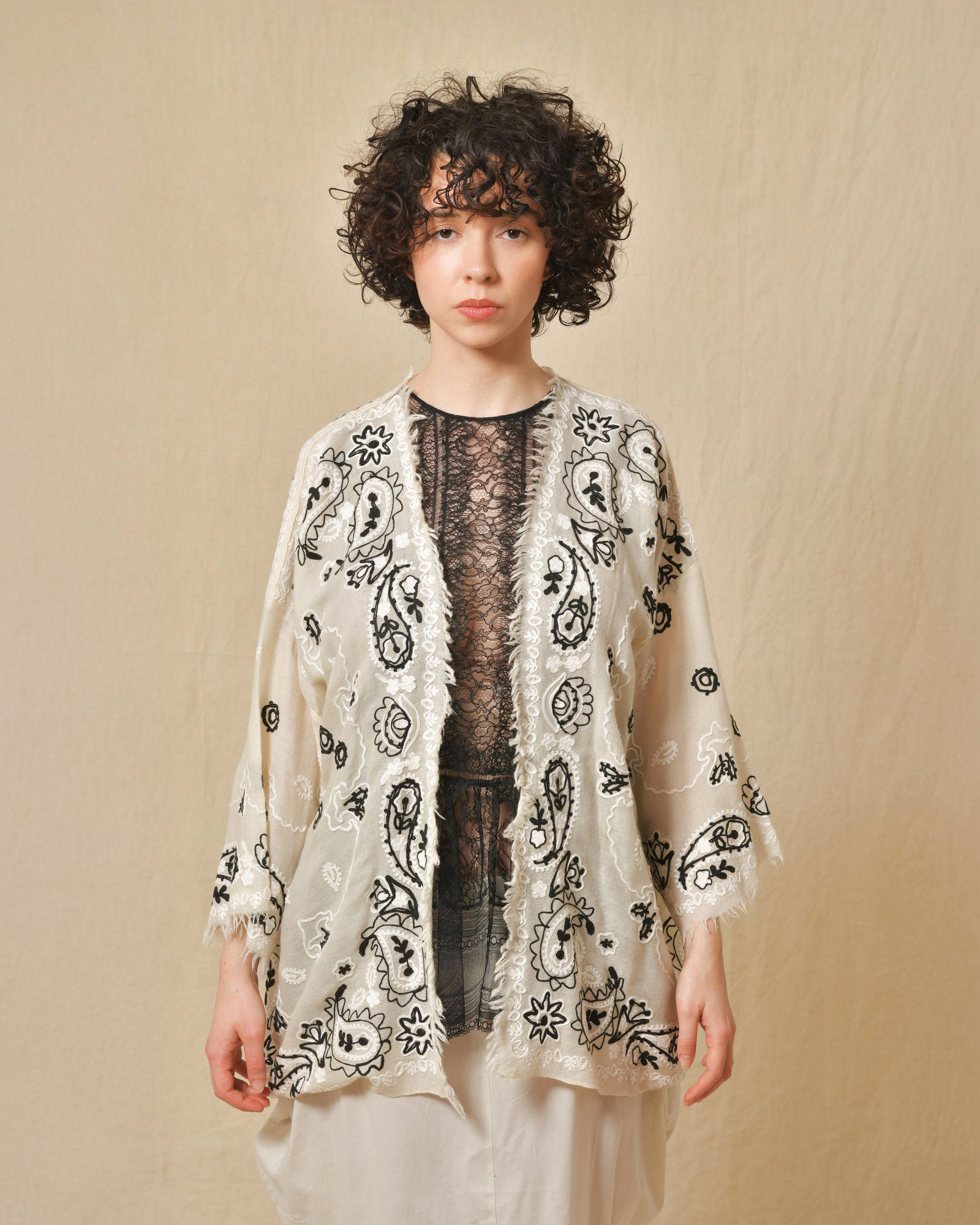 Gilet beige à motifs Parosh