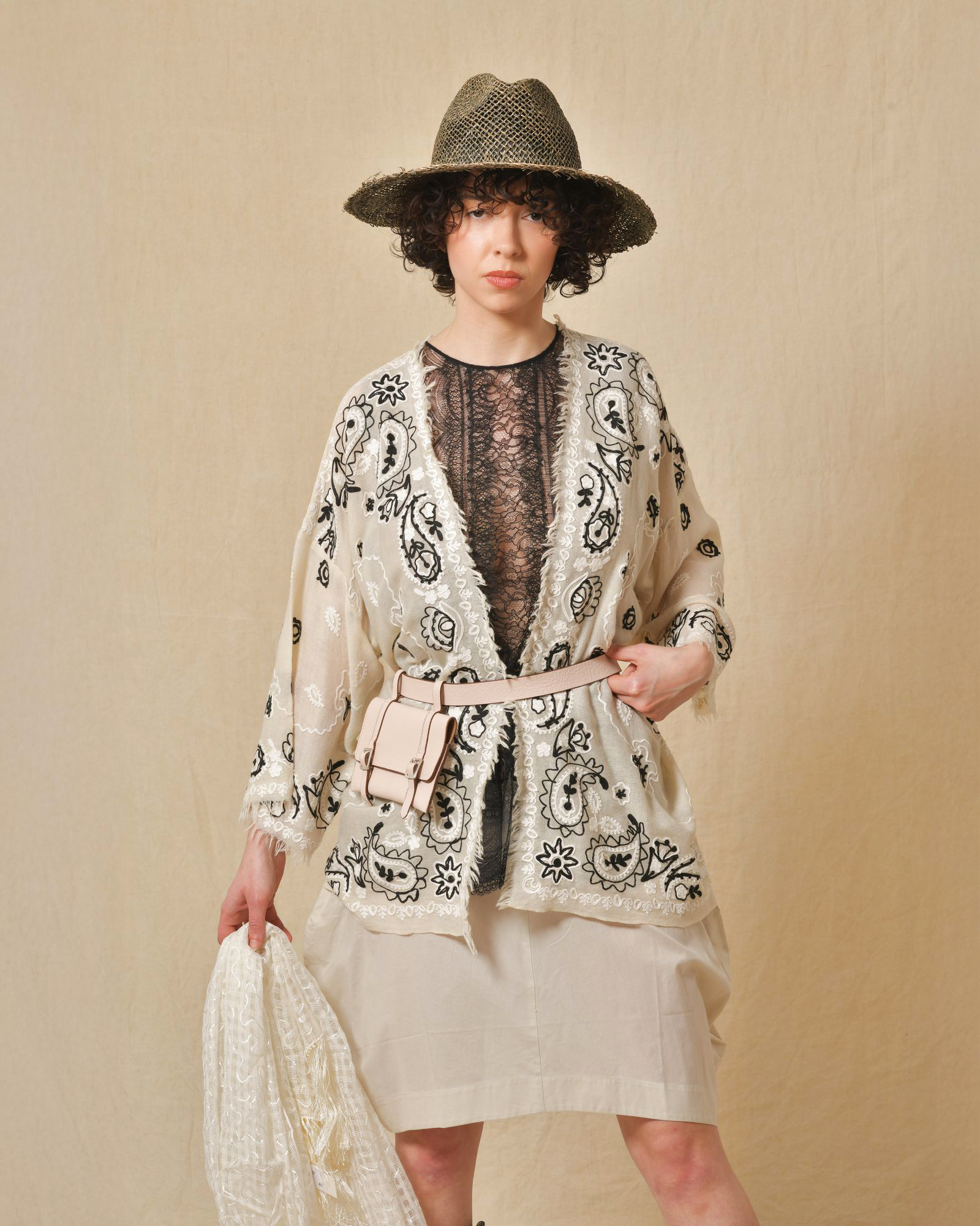 Gilet beige à motifs Parosh