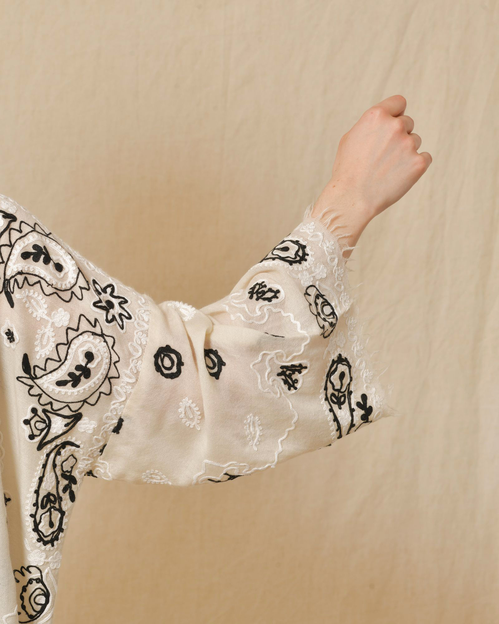 Gilet beige à motifs Parosh