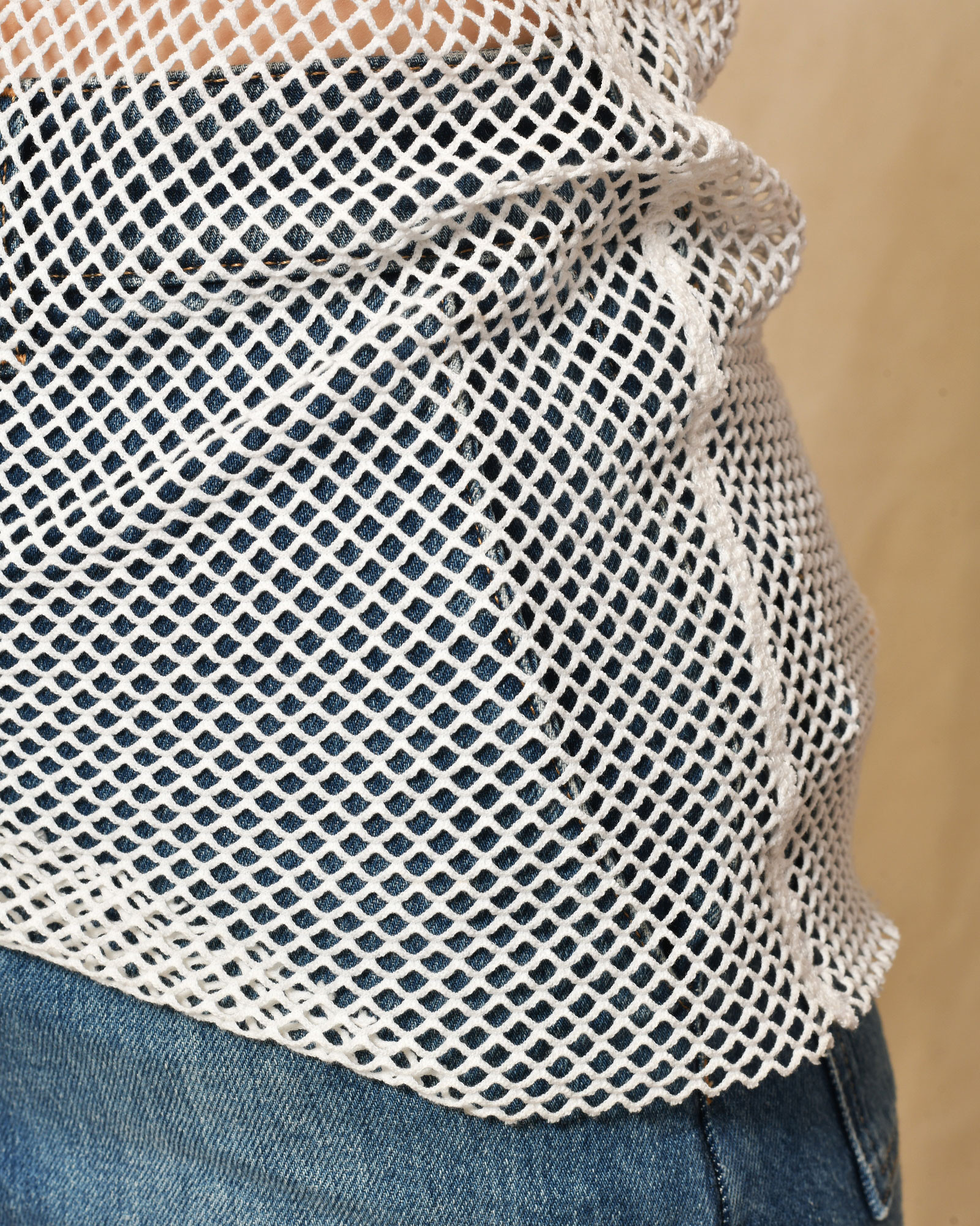 Top blanc en resille Nude