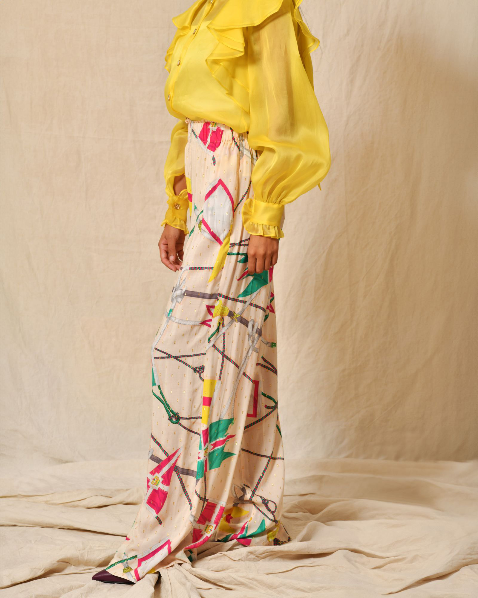 Pantalon beige à imprimés multicolores Edward Achour