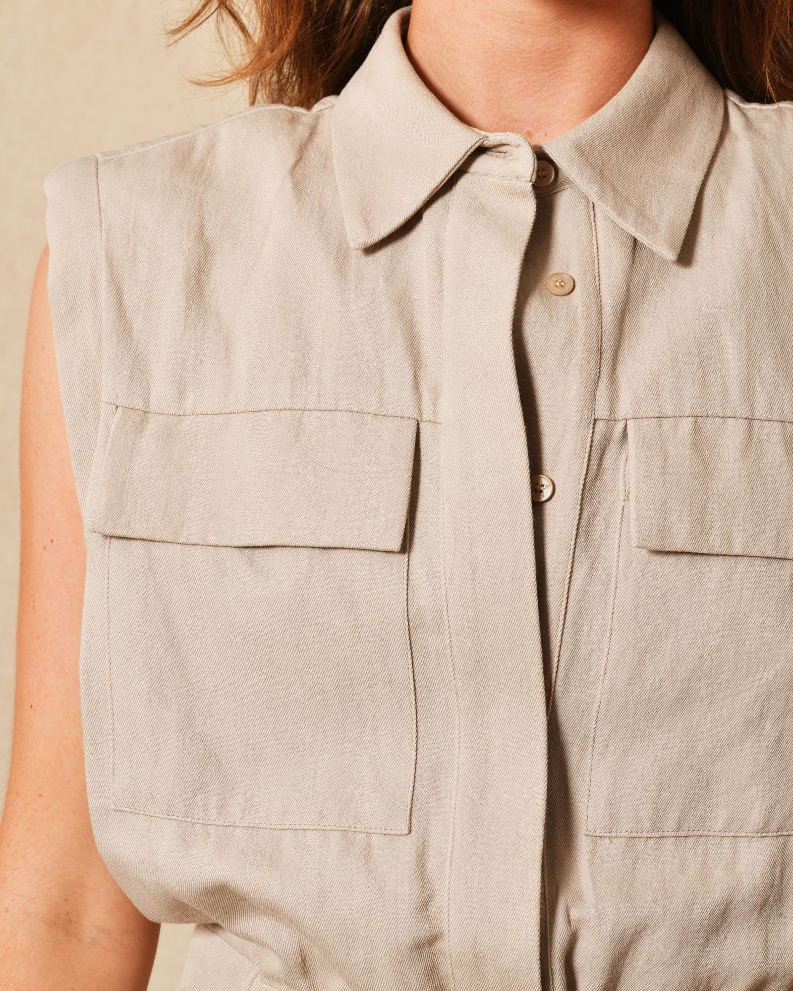 Combinaison beige à épaulettes Lorena Antoniazzi