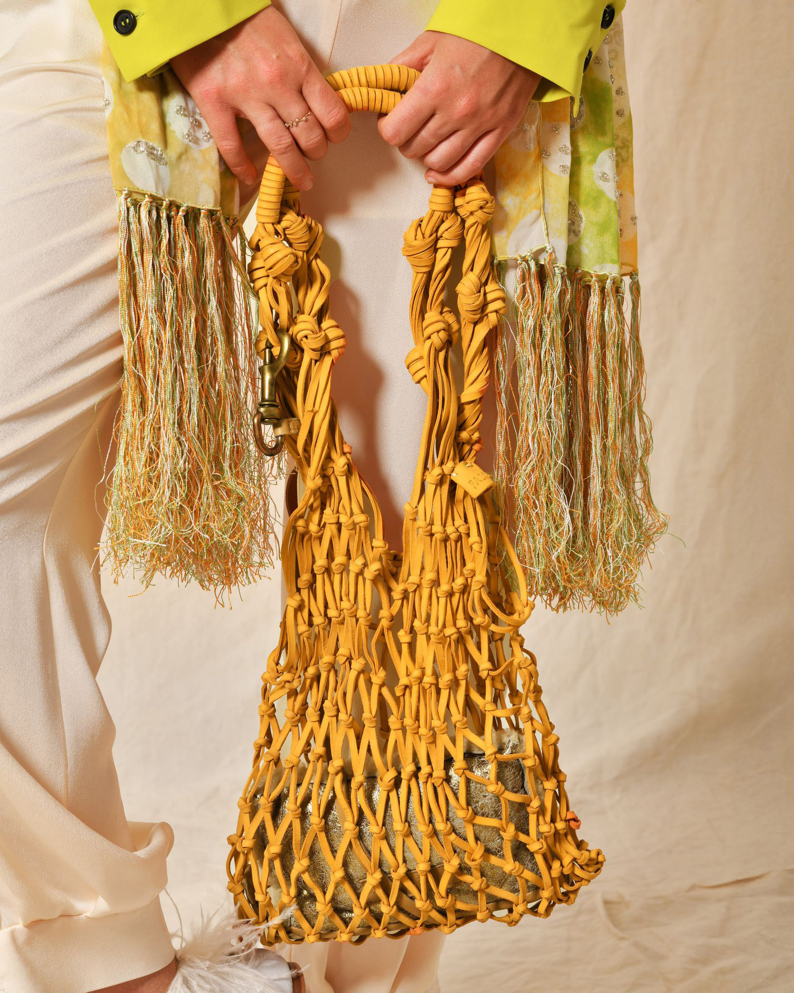 Sac porté épaule macramé tressé orange Falorni