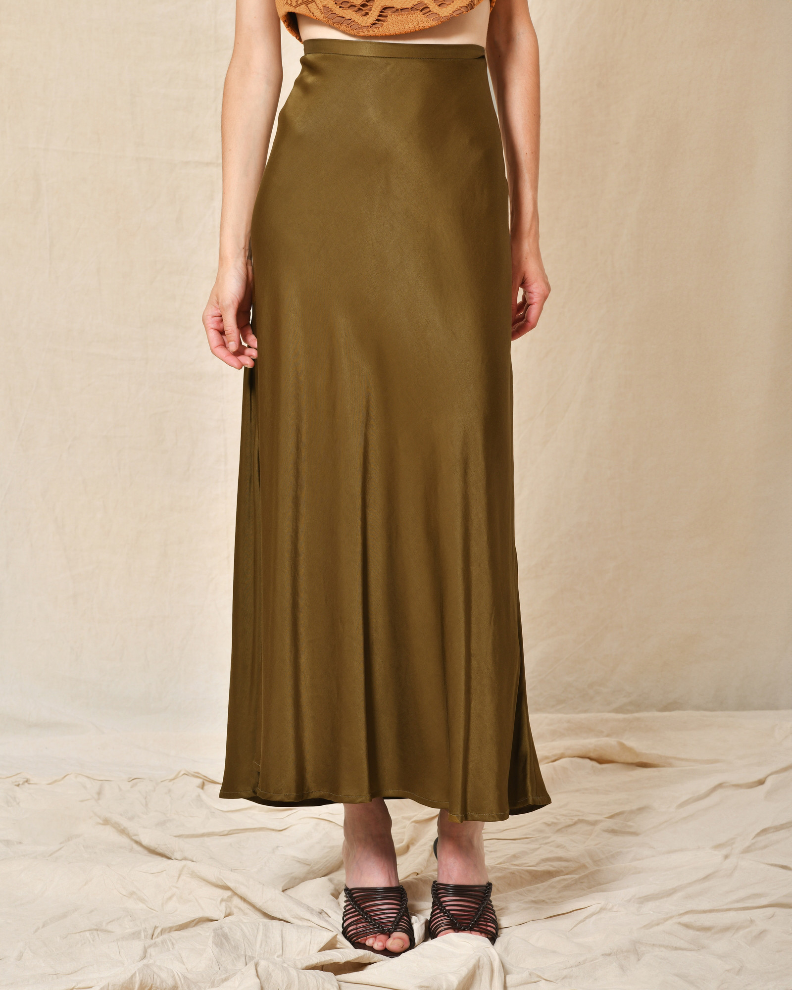 Jupe midi fluide kaki Pomandère