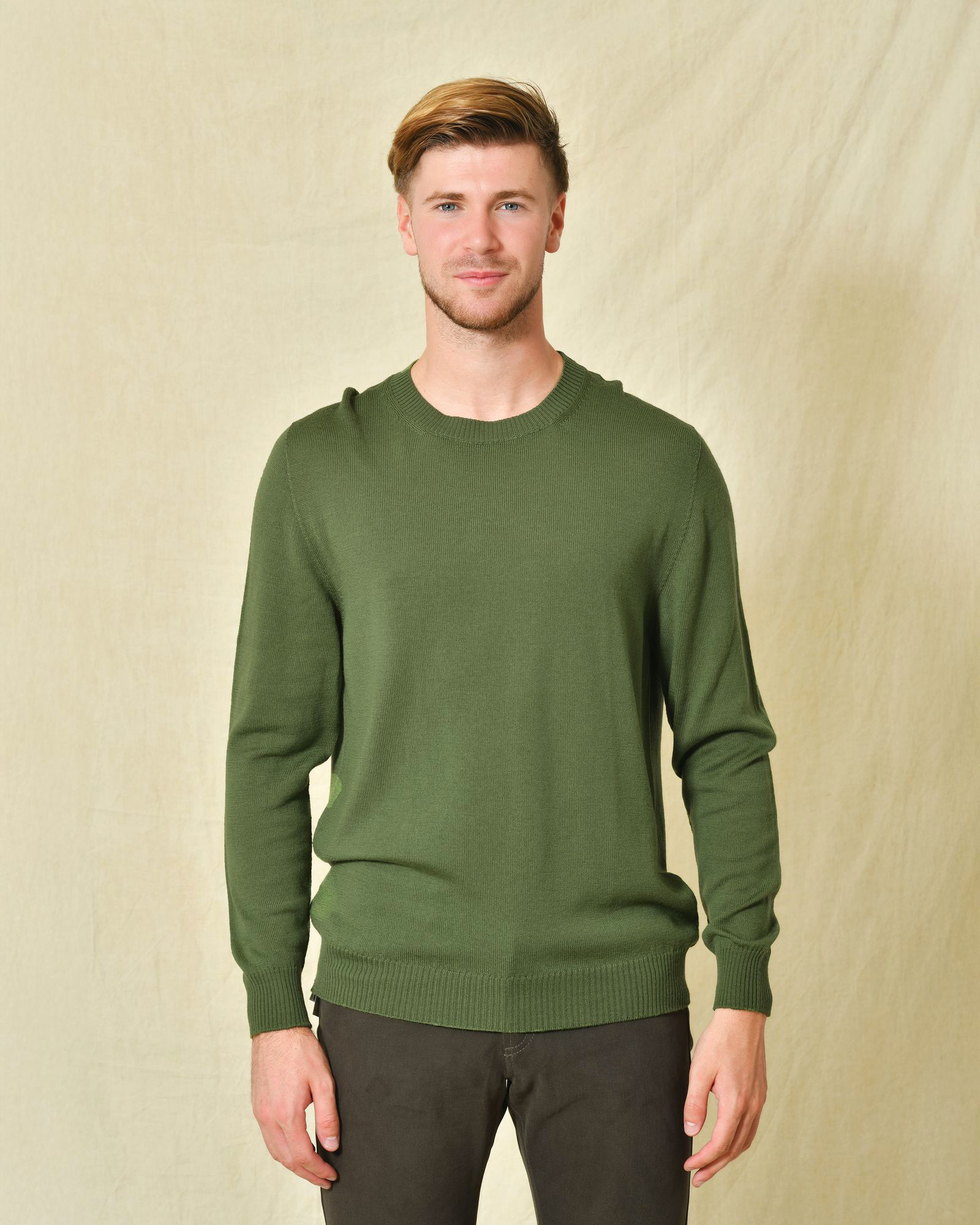 Pull vert en maille légère Scaglione