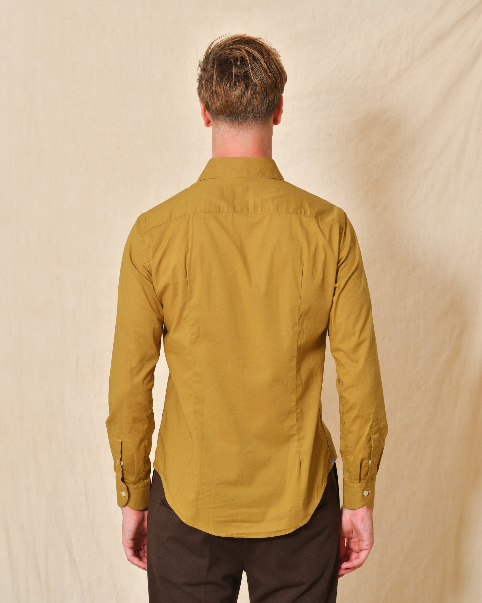 Chemise en coton jaune moutarde AT.P.CO