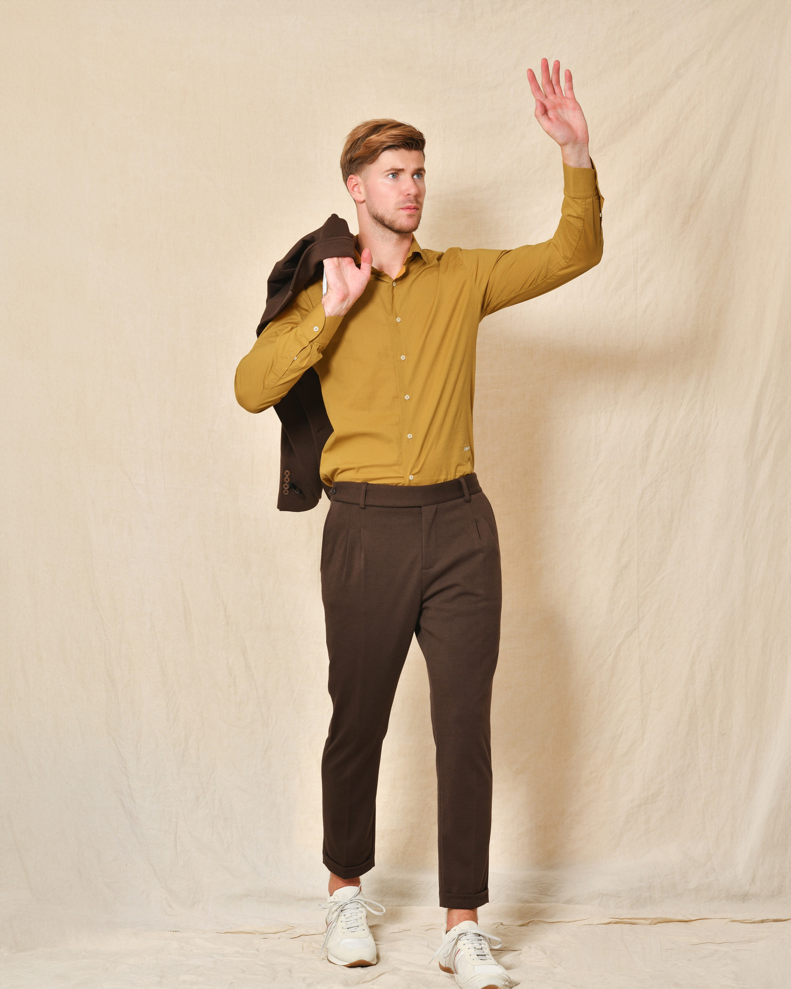 Chemise en coton jaune moutarde AT.P.CO