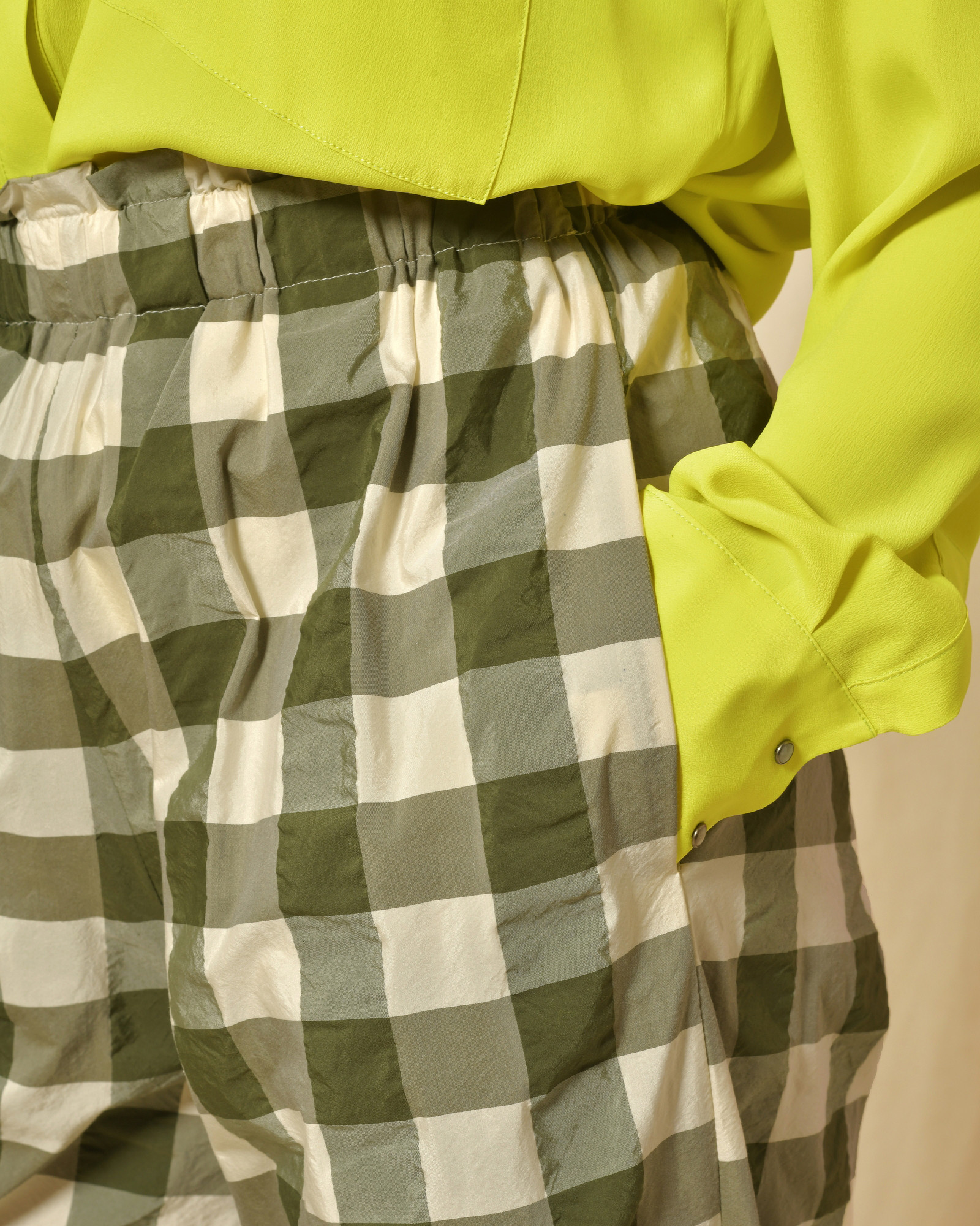 Pantalon en coton kaki à carreaux AVN