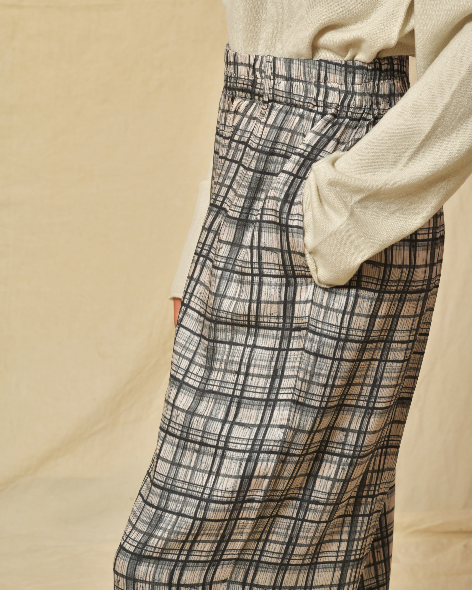 Pantalon souple en viscose gris Bella Jones