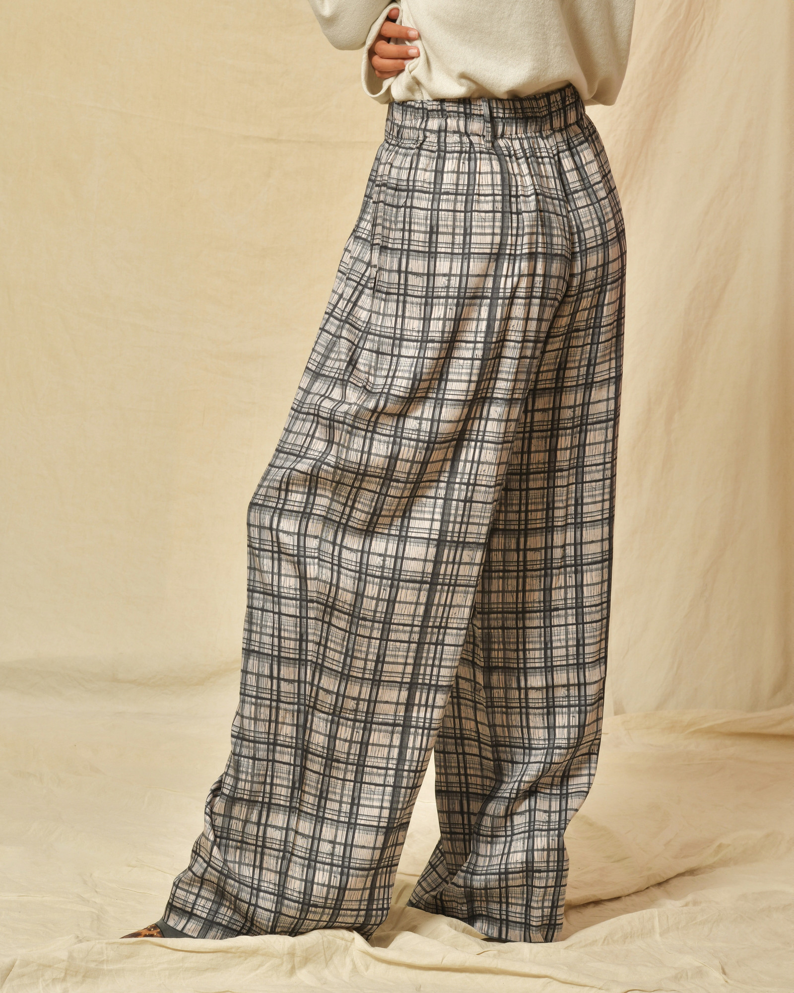 Pantalon souple en viscose gris Bella Jones