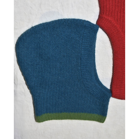 Cagoule en laine et mohair bleu canard avec liseret Bella Jones