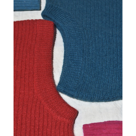 Cagoule en laine et mohair bleu canard avec liseret Bella Jones