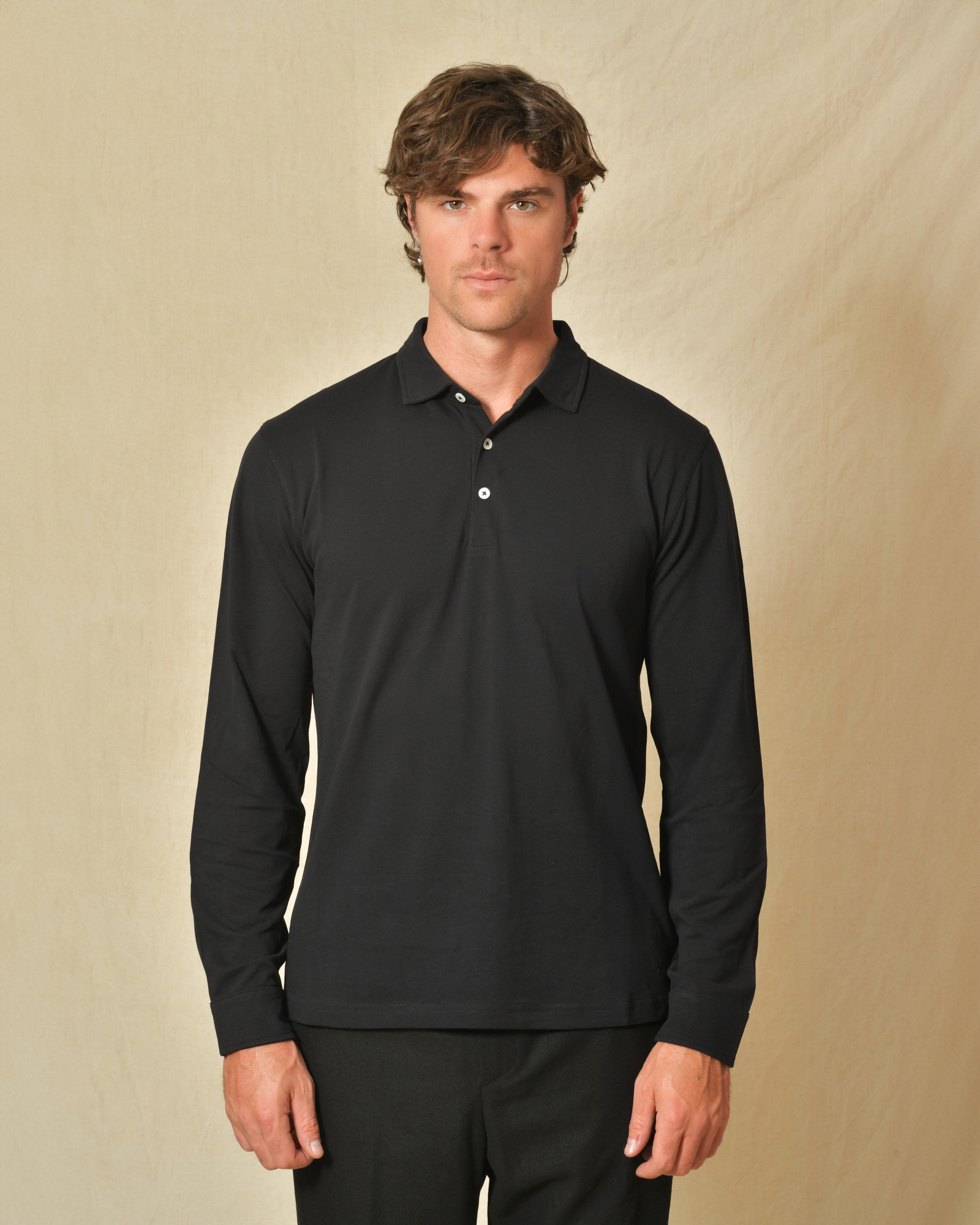 Polo manches longues en coton noir Outfit
