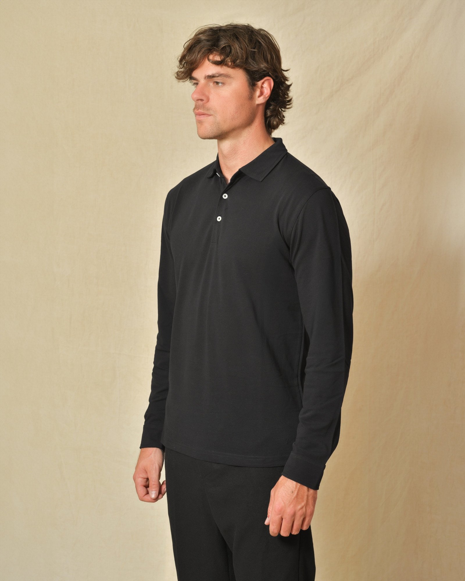 Polo manches longues en coton noir Outfit