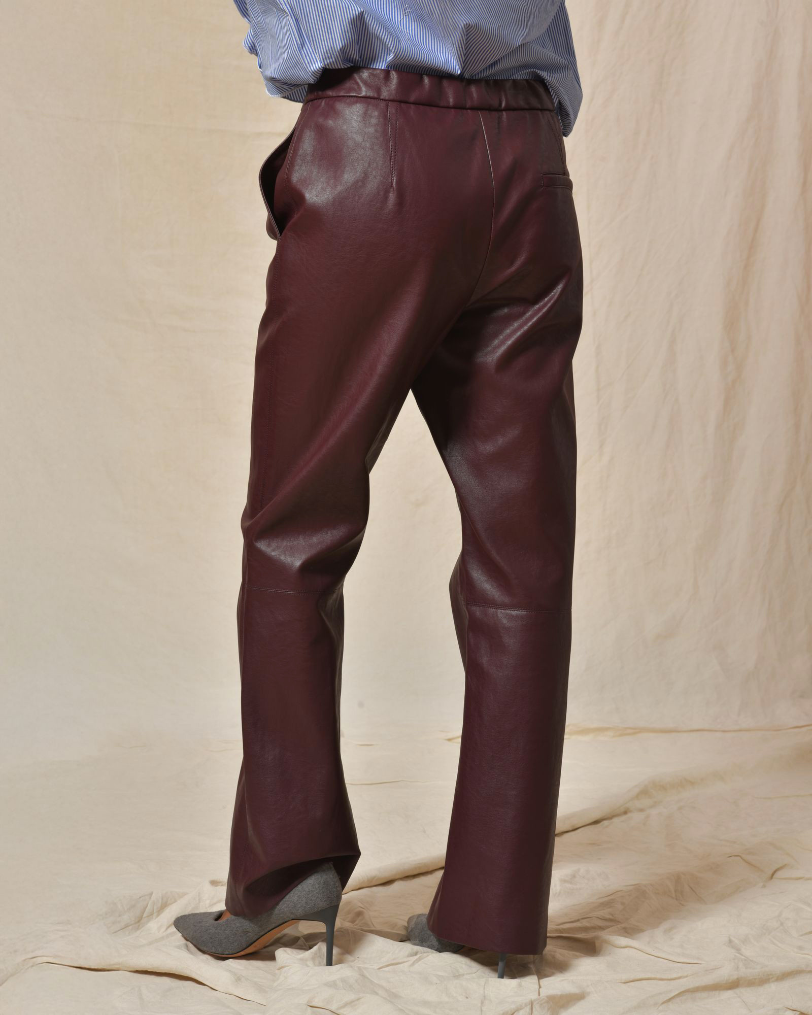 Pantalon en imitation cuir violet Béatrice B