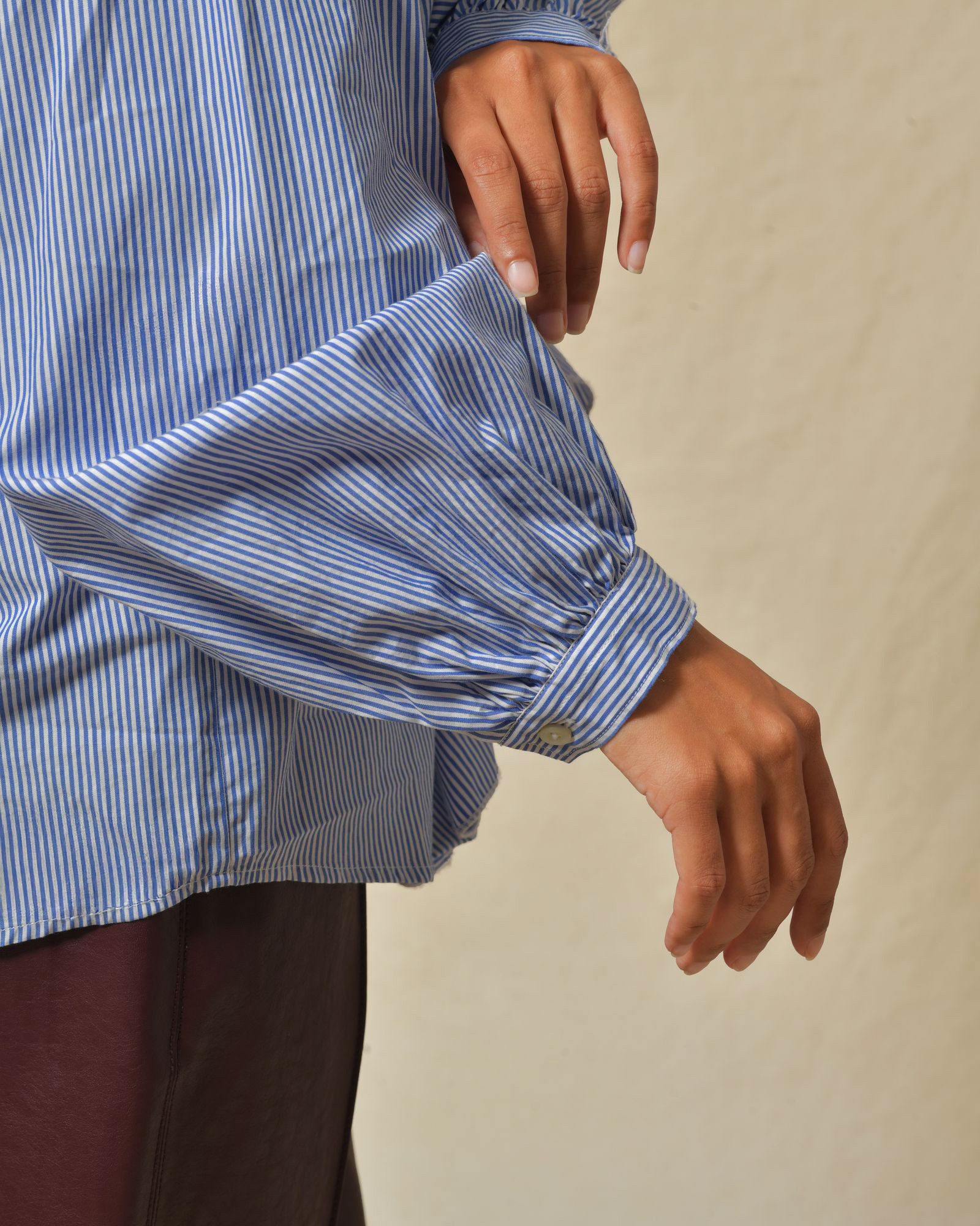 Chemisier à volants bleu et blanc Diega