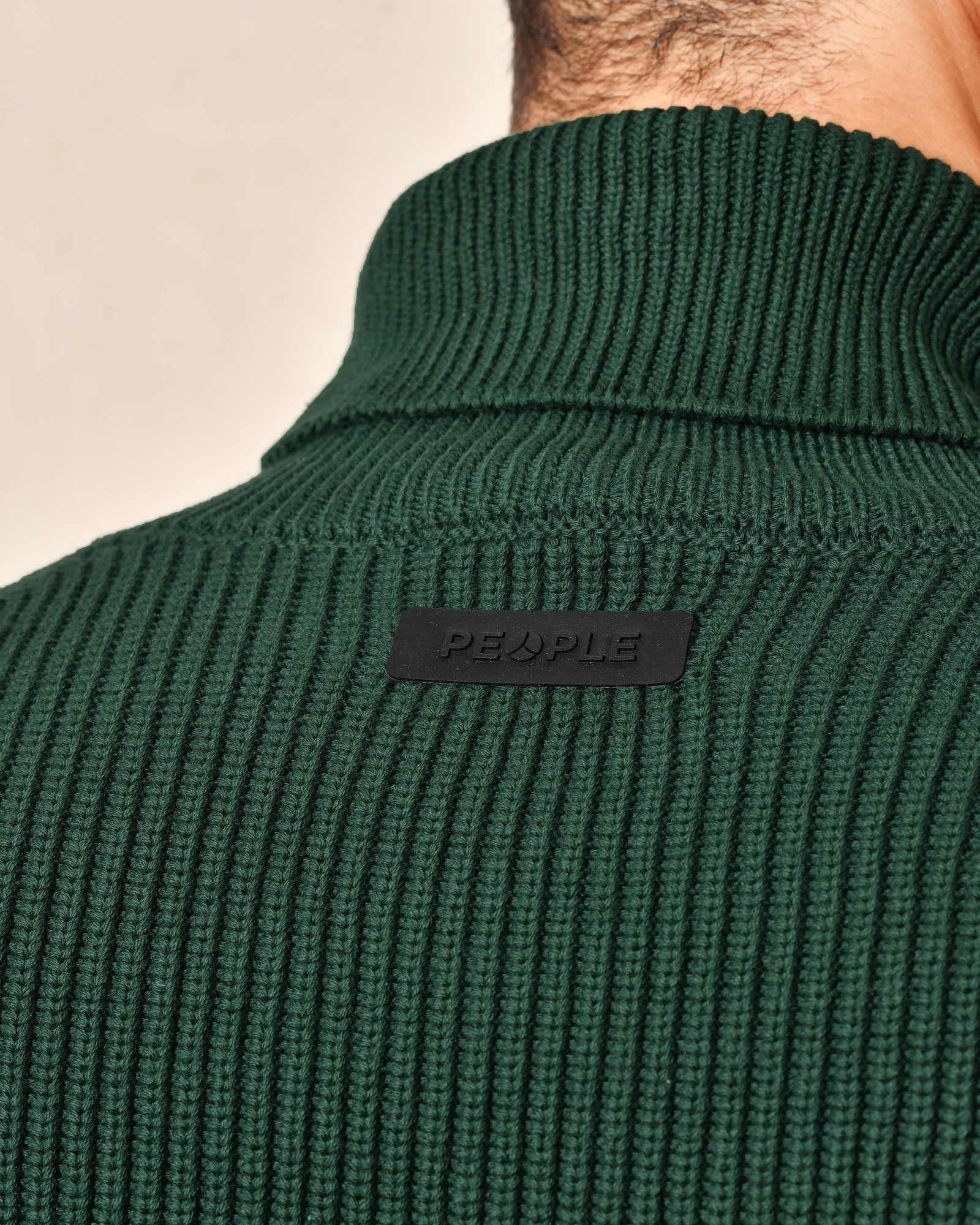 Pull vert en coton mélangé à col montant People Of Shibuya