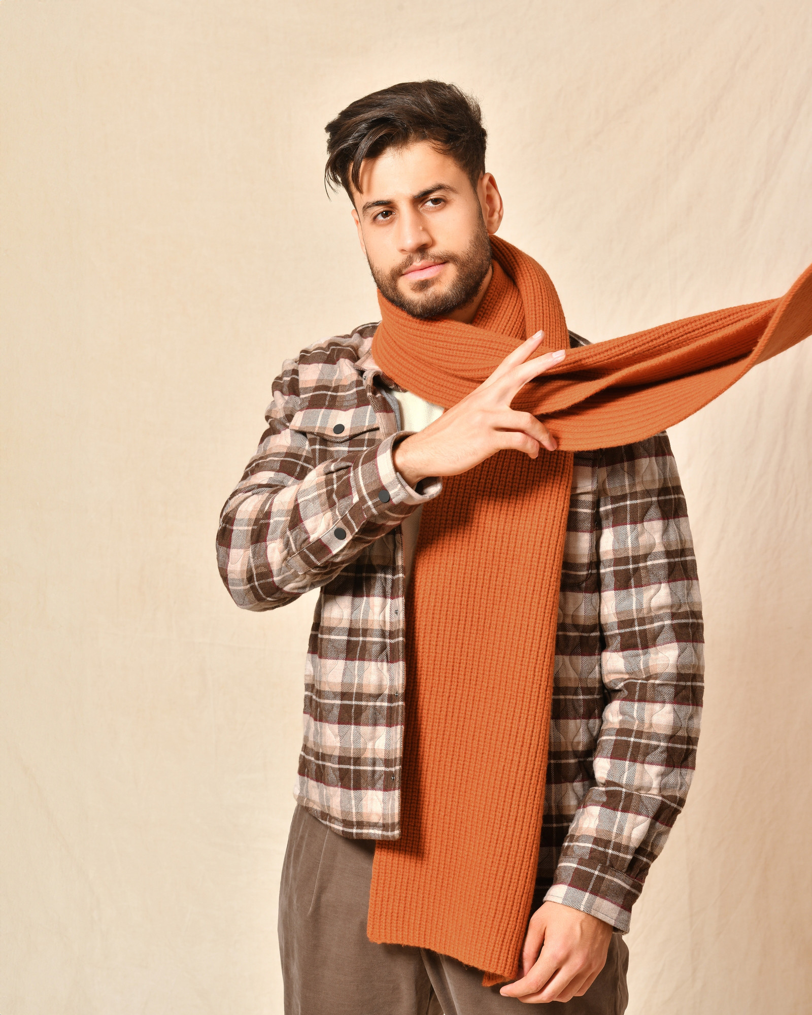 Echarpe en laine orange Cruna