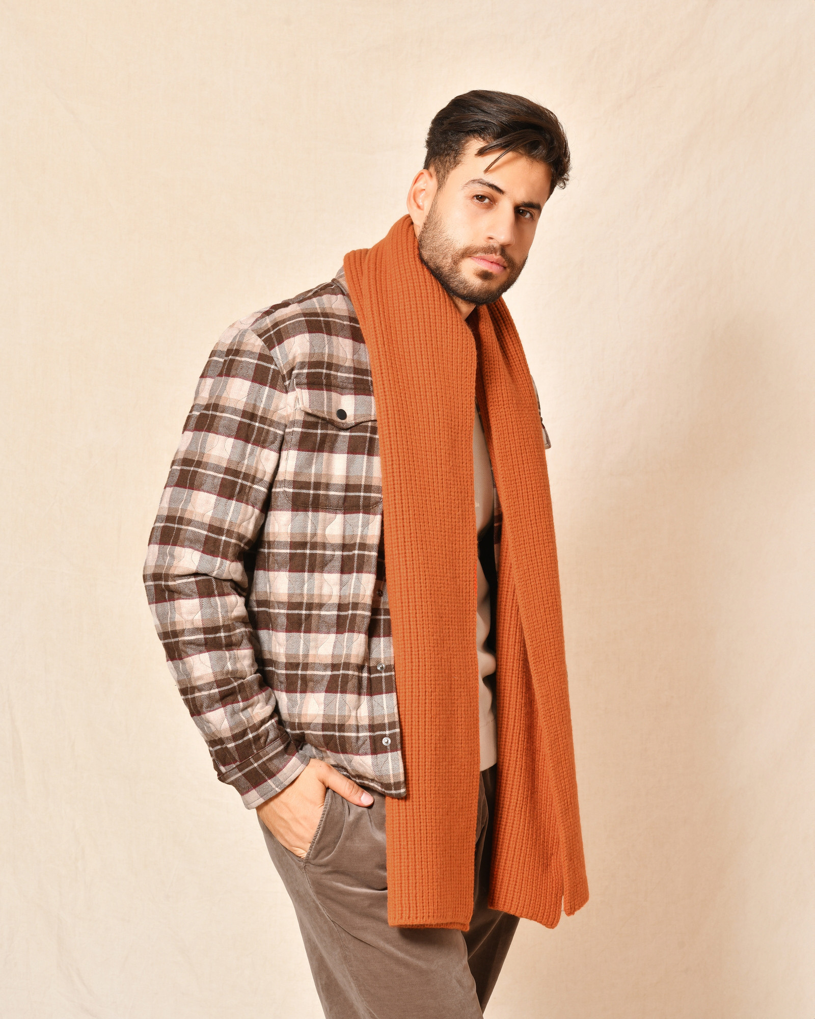 Echarpe en laine orange Cruna