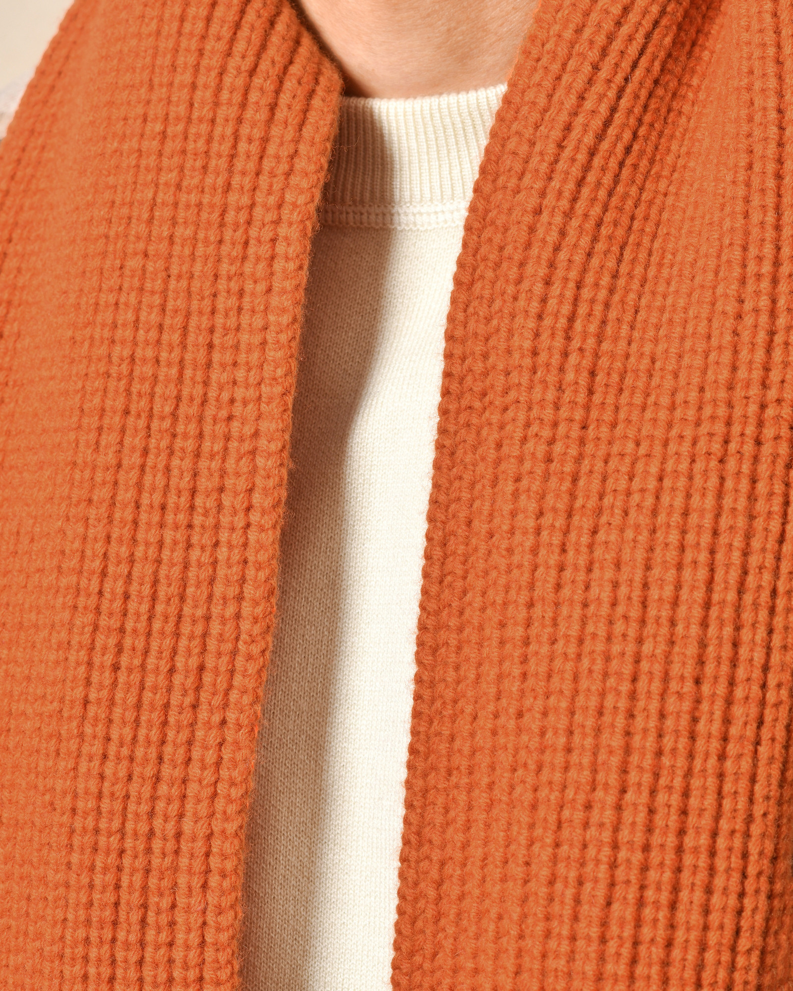 Echarpe en laine orange Cruna