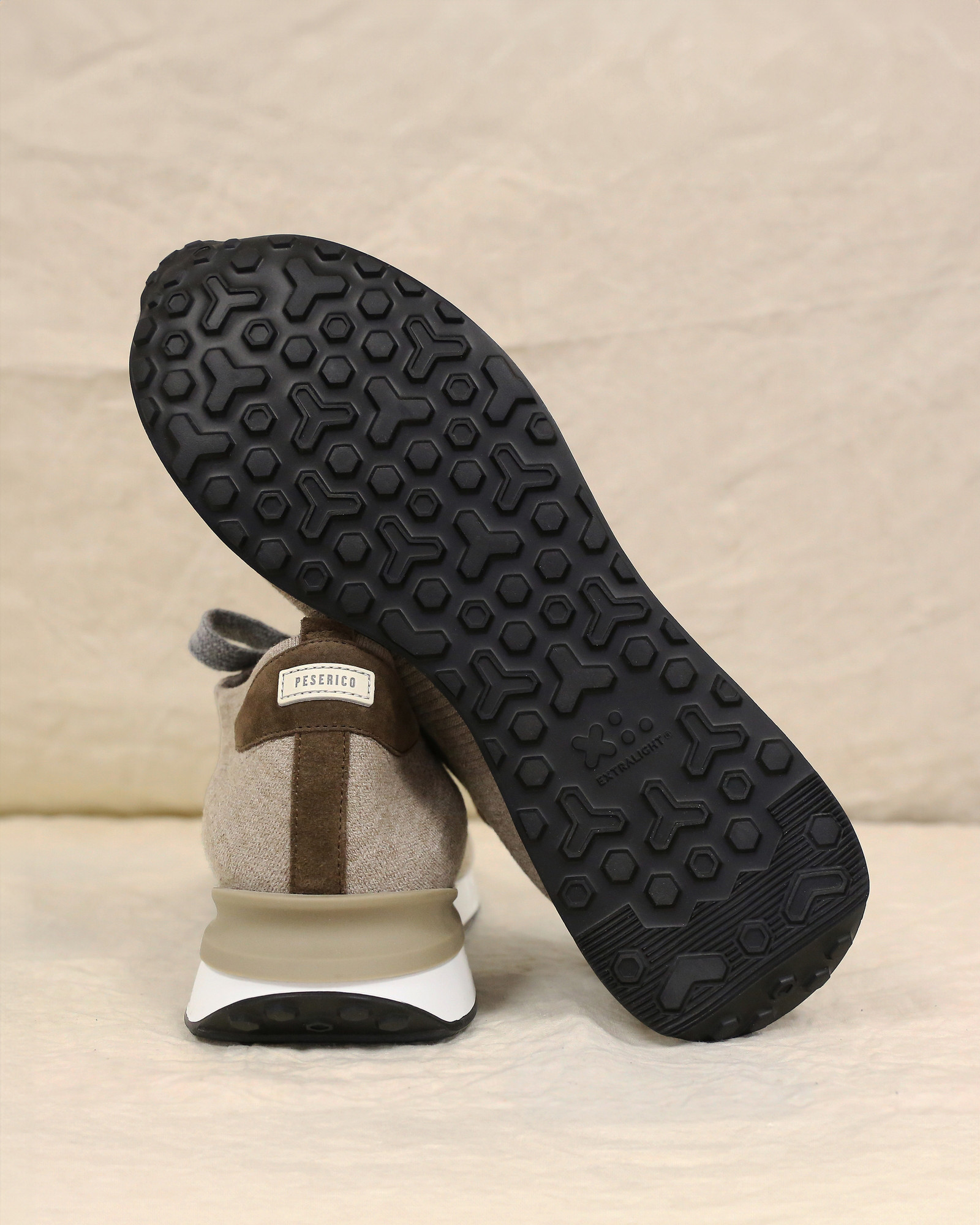 Sneackers en maille respirante taupe Peserico