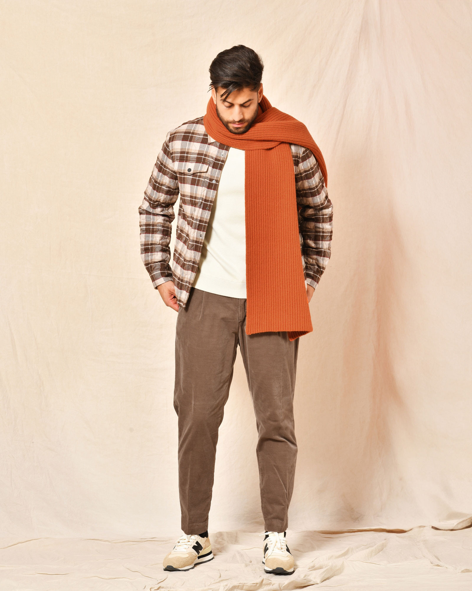 Pull col rond crème Outfit