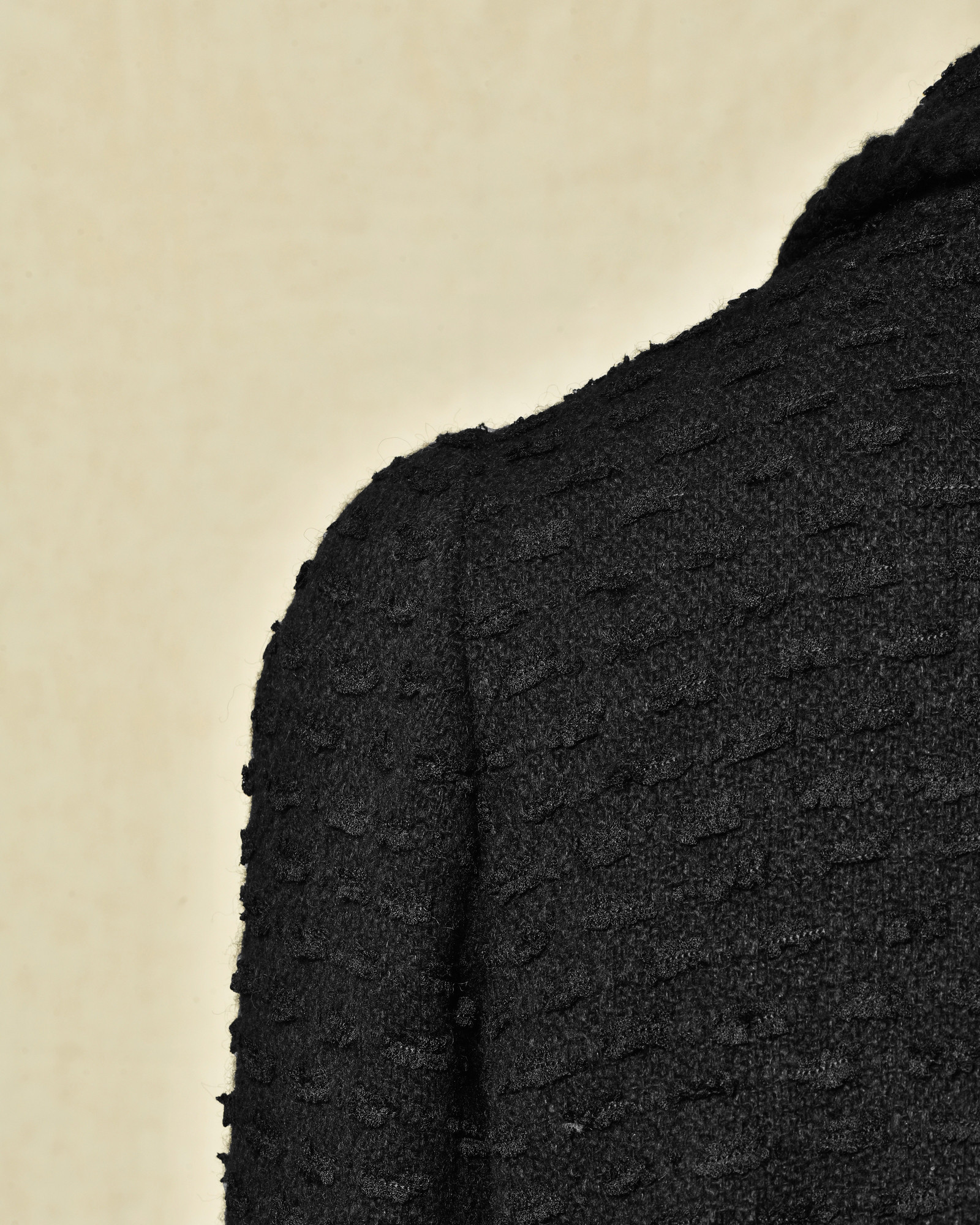 Manteau court en tweed noir Edward Achour
