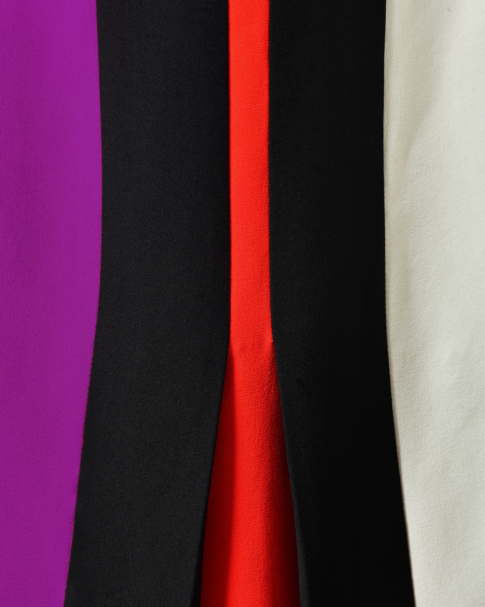 Robe à rayures graphique en soie violette Fendi